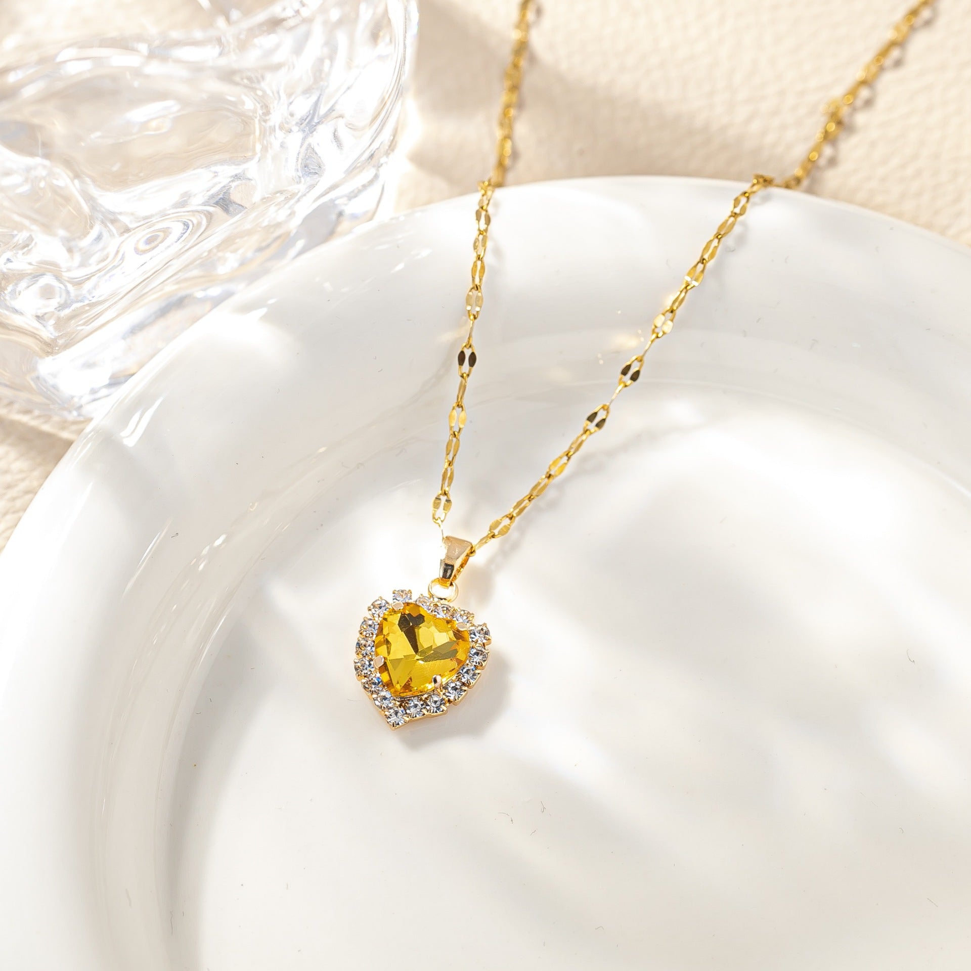 Wholesale Twelve Birthstone Necklace Micro-Inlaid Zirconia Heart-Shaped Clavicle Necklace